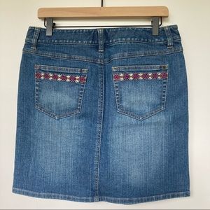 Ann Taylor Loft Denim Skirt w Embroidered Pockets